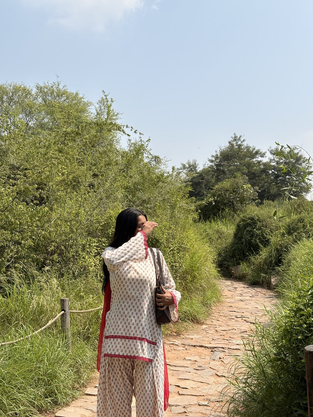 Gulabi Noor 2 ivory printed kurta set with pink border, back view