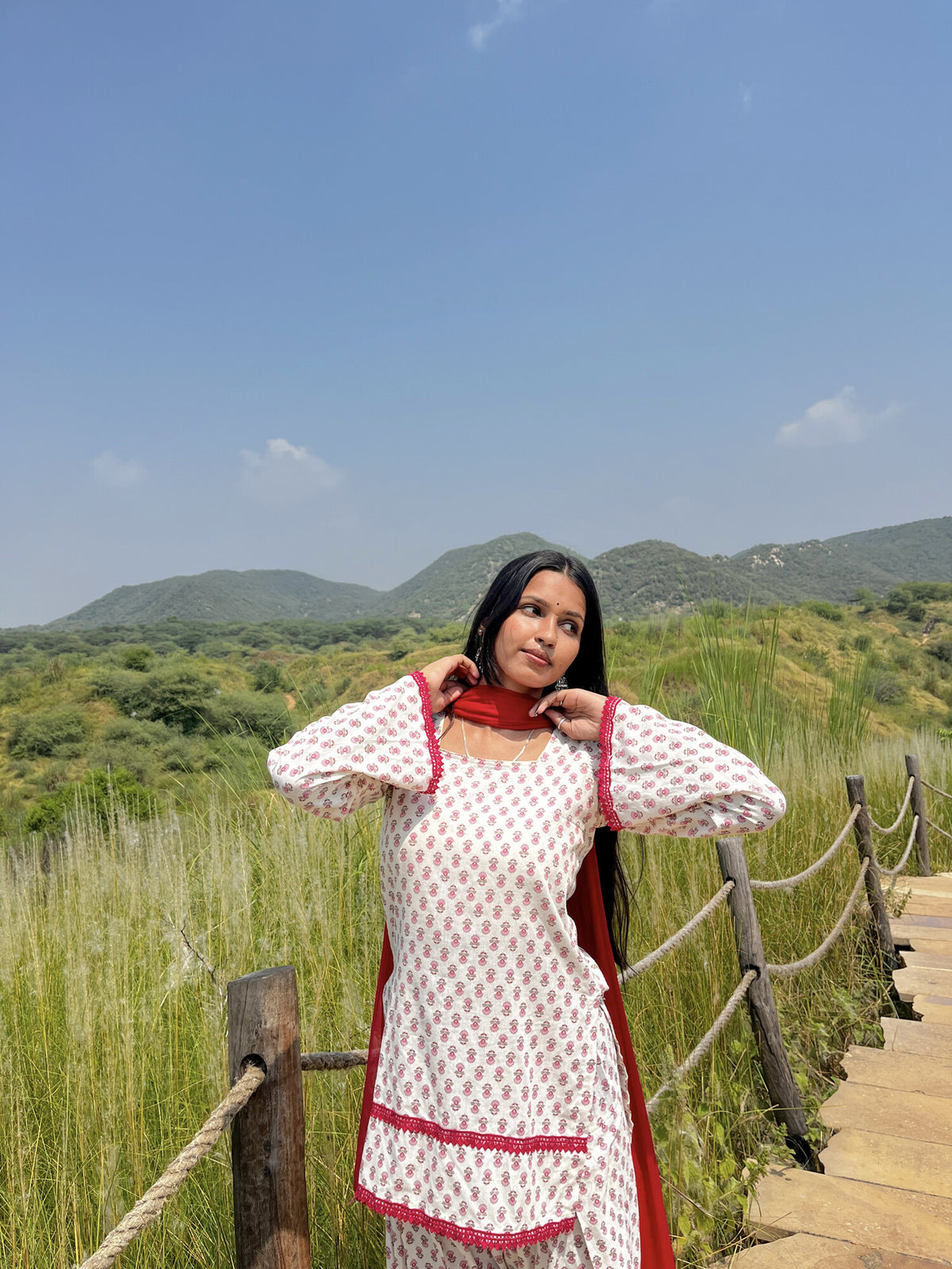 Gulabi Noor 2 front view in natural light