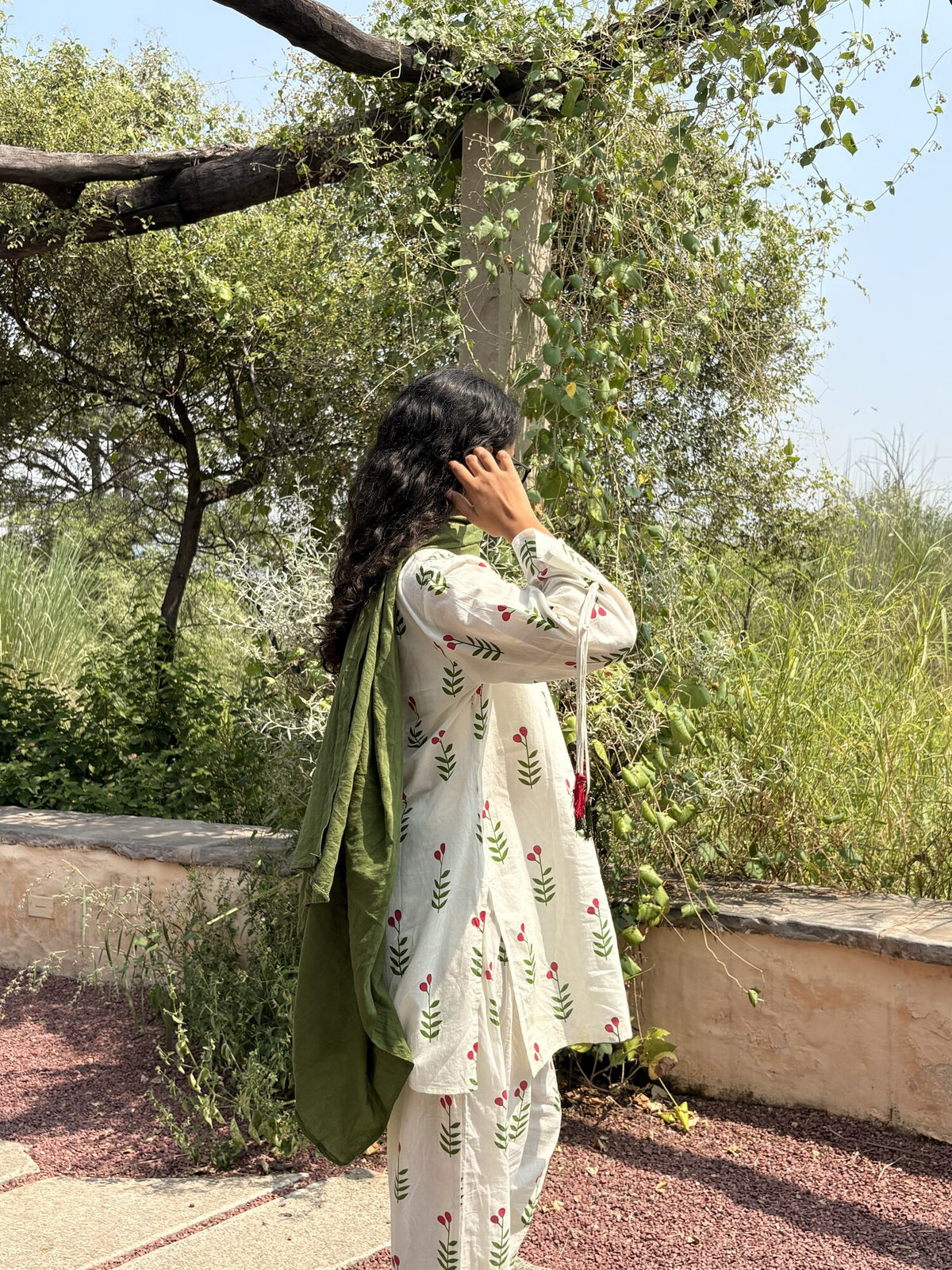 Ms Garden floral kurta set profile view