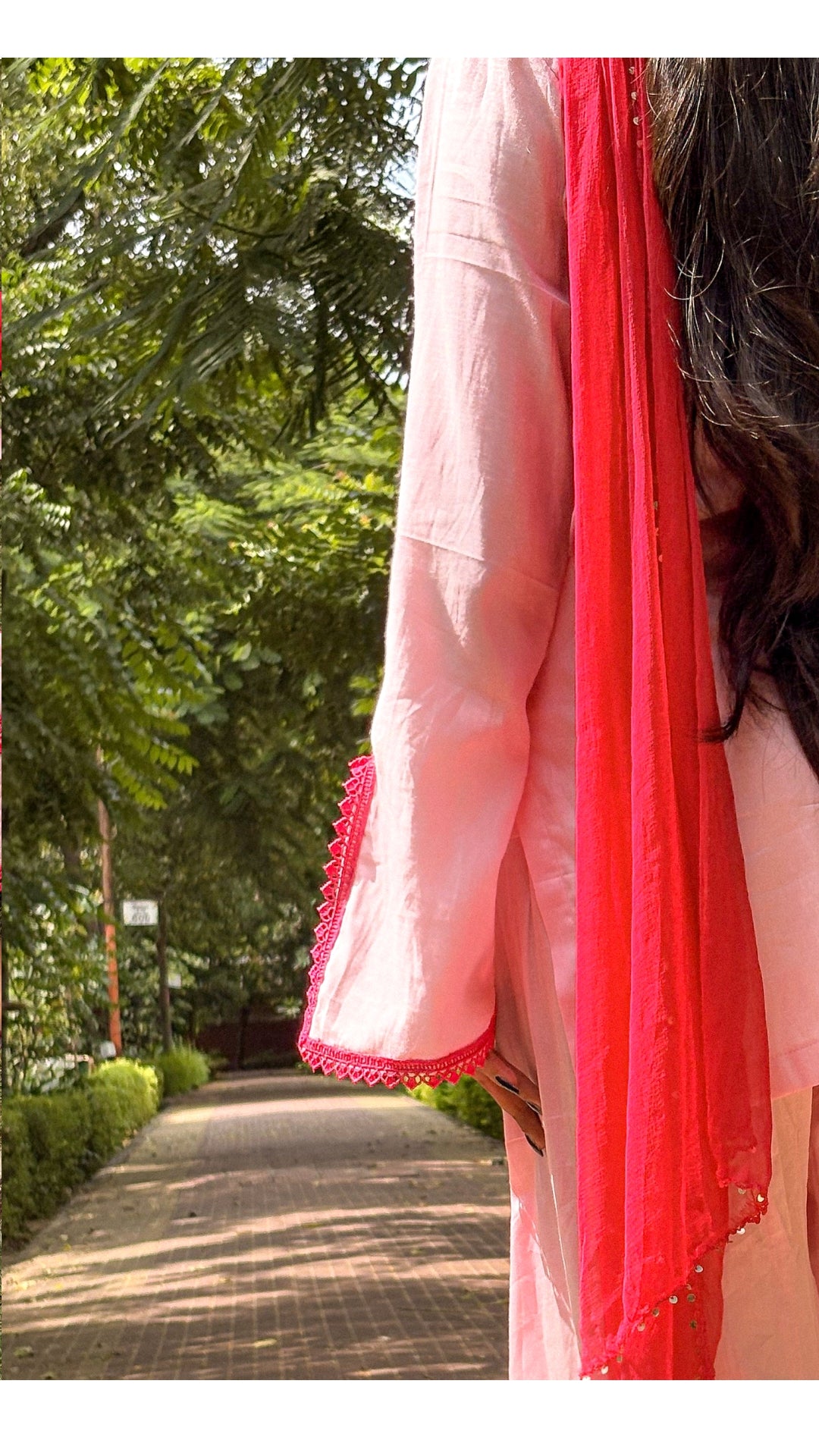 Gulabi Noor